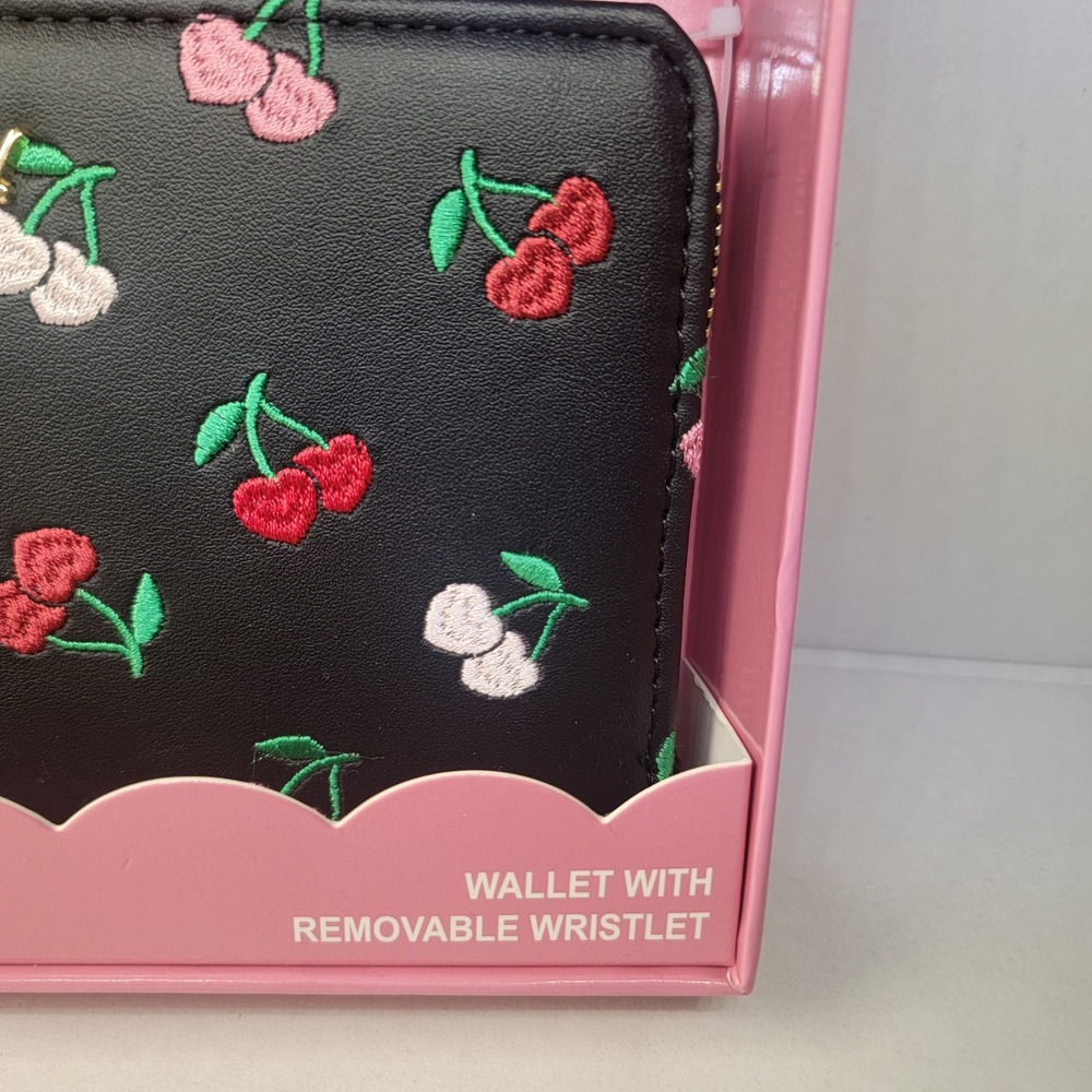 Betsey Johnson‎ Cherry Embroidered Wallet Wristlet Black/Multi New in Box - Picture 3 of 6